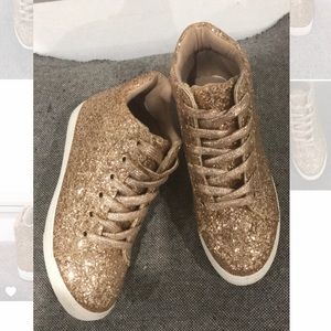 Gold Glitter Women’s Shoes Size 7